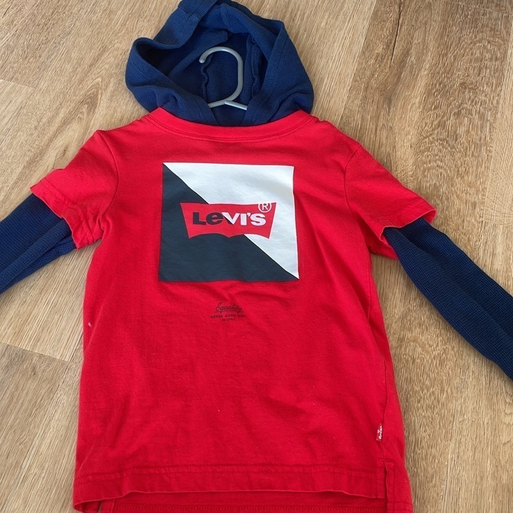 Levi’s Hoodie - Picture 3 of 5